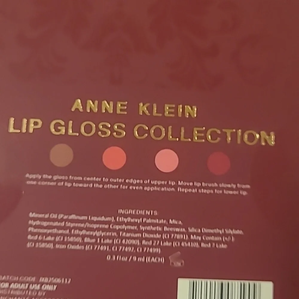Anne Klein Gold Lip Gloss Collection